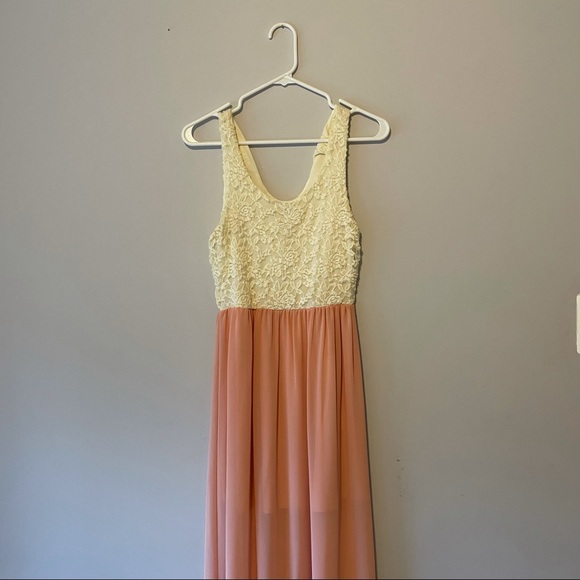 Maxi dress with cream top and pink skirt - Picture 2 of 4